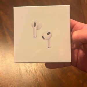 Apple White earbuds Send best offer